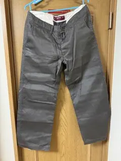 HIDE AND SEEK パンツのサムネイル