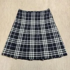 BURBERRY LONDON チェック柄 プリーツスカート サイズ40 黒系のサムネイル