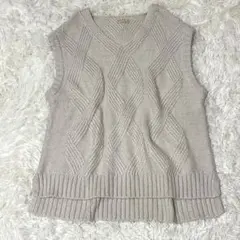 バブ ケーブルニットベスト 【F】重ね着コーデ カジュアル シンプル