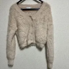ピンクベージュファー風クロップドカーディガン