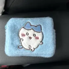ちいかわ ふわふわミニポーチ ハチワレ