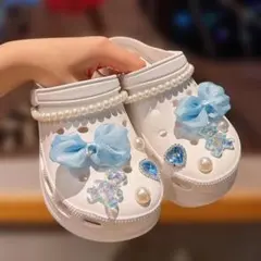 クロックス crocs ジビッツ デコ 韓国 リボン 宝石 くま ブルー　青色