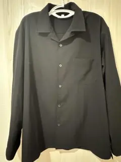 ブラック 長袖シャツ ポケット付き