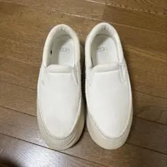 ugg マリン 厚底スリッポンのサムネイル