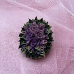ハンドメイド 紫色のバラ ブローチ