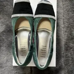 fitfit フラットシューズ 緑と黒のスエード