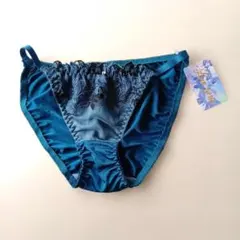 Item thumbnail for item e9ba60f2-ee8b-47d6-8e4e-b2c418ba2d61