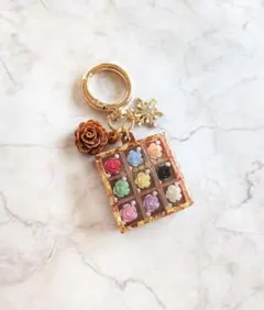 ミヤ様専用　薔薇チョコBOXキーホルダー