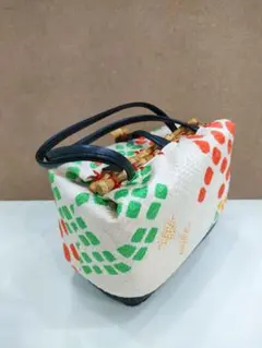 Item thumbnail for item 4d7b6f9b-a287-40c3-8e55-8ecb818a0209