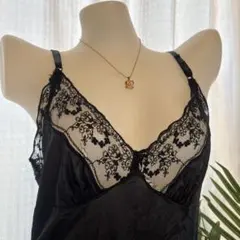 VT61 ワコール　大人可愛い♪綺麗な花柄レース　スリップ　90-95 ブラック