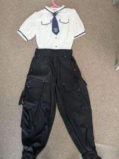 【最終価格】ブラウスとカーゴパンツセット