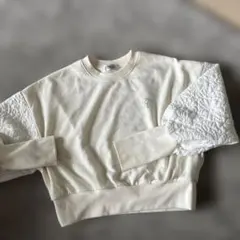 BISKEE クリーム色 クルーネック トレーナー