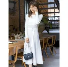 ジャガードフレアニットワンピース（オフホワイト）