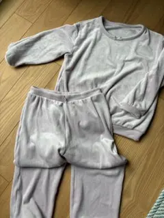 ユニクロ　キッズパジャマ　110