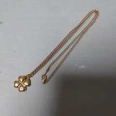 フォリフォリ　ネックレス　クローバーモチーフ　ピンクゴールド色