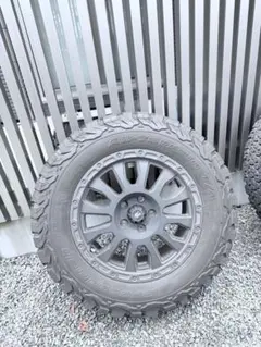 BFグッドリッチ All-Terrain T/A LT245/65R17のサムネイル