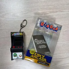 Tiny Arcade ディグダグ ・ ミニアーケードゲーム（キーチェーン付）のサムネイル