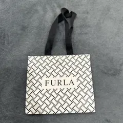 Item thumbnail for item 30fb9d40-f674-4743-bd4e-7c2f3de59923