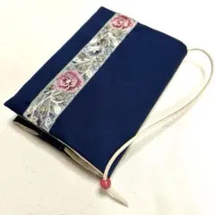 ブックカバー ハンドメイド(文庫本)ツイル 紺色 インド刺繍 ピンクの花