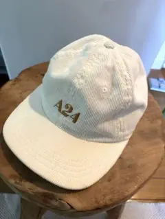 A24 コーデュロイキャップ ホワイトのサムネイル