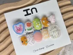 510現品ネイルチップ　カラフルぷっくりハートらくがきネイル