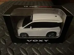 TOYOTA VOXY 90系　プルバックカー ミニカー　おもちゃ　ゲームのサムネイル