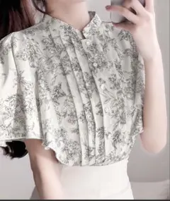 mily bilet 花柄ピンタックフレア袖ブラウス