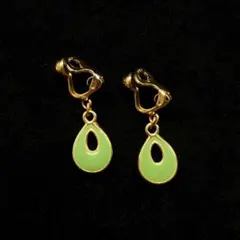 721遺品整理品　イヤリング　ゴールド？　金？　メッキ？　ヴィンテージ