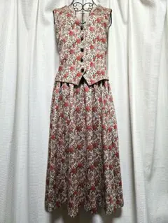 ベスト フレアスカート　セットアップ　レトロ　L相当　LIBERAL