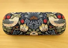 Item thumbnail for item 58fa9be0-be04-47f5-bf95-ac62f39b66e8