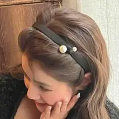 パール カチューシャ 黒 シンプル ブラック 上品 パーティー ヘアアレンジ