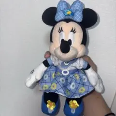 週末セール　新品未使用ダグ付き　ディズニー　ミニー花柄　ぬいぐるみ