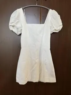 【タグ付き新品】ZARAホワイト レースアップバック ミニワンピース S