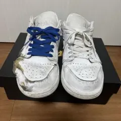 ホワイト スニーカー