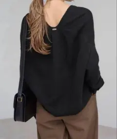 【新品】BONJOUR SAGAN ／プレート付ドレープニット／ブラック