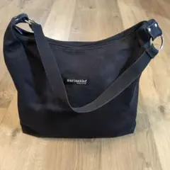 マリメッコ marimekkoブラック コットン ショルダーバッグ 大きめ