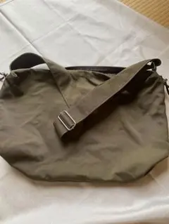 BEAUTY&YOUTH UNITED ARROWS ショルダーバッグ カーキのサムネイル