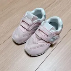 ニューバランス　スニーカー　ベビーピンク