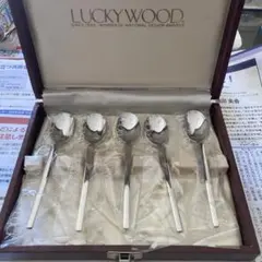 Item thumbnail for item 37e0fe0a-c4bb-446d-9386-9f5990ea868e