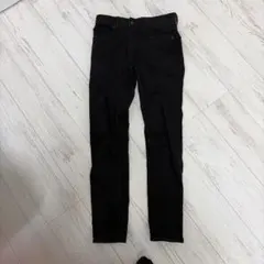 GU スキニーデニム ブラック