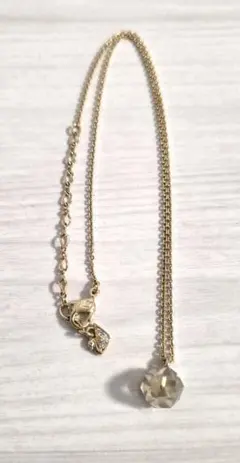 Swarovski クリスタル ゴールドトーン ネックレス