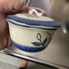 陶器 蓋付き小鉢 ２つ
