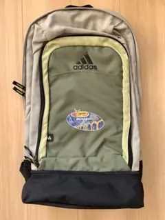 adidas オリーブグリーン リュック