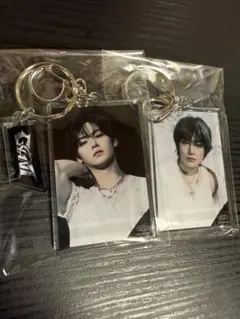 Straykids GIANT アクリル キーホルダー リノ アイエン スキズ