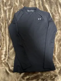 Under Armour 長袖シャツ ブラック　インナー