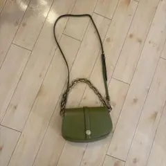 【美品】CHARLES & KEITH オリーブグリーン ショルダーバッグ