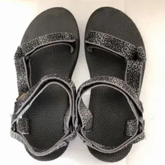 teva サンダル