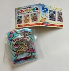サンリオ　シャカシャカフレークシール風チャーム こんがりバージョン　シナモロール