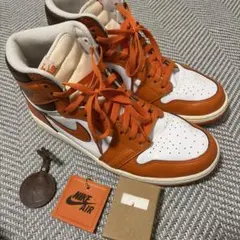 NIKE WMNS AIR JORDAN 1 RETRO HI OG
