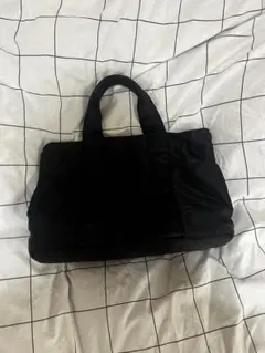 ナイロン製黒トートバッグ